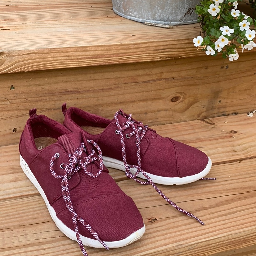 Toms shoes